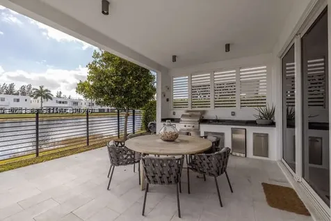 10250 NW 75th Terrace Doral FL 33178