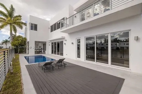 10250 NW 75th Terrace Doral FL 33178