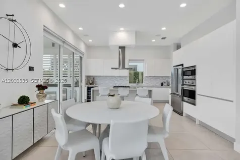 10250 NW 75th Terrace Doral FL 33178