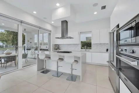 10250 NW 75th Terrace Doral FL 33178