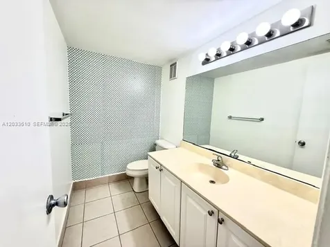 731 N Pine Island Road Plantation FL 33324