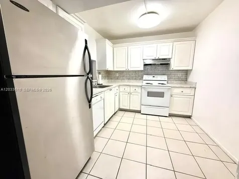 731 N Pine Island Road Plantation FL 33324
