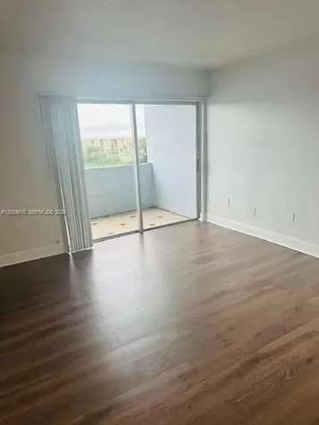9351 Fontainebleau Boulevard Miami FL 33172