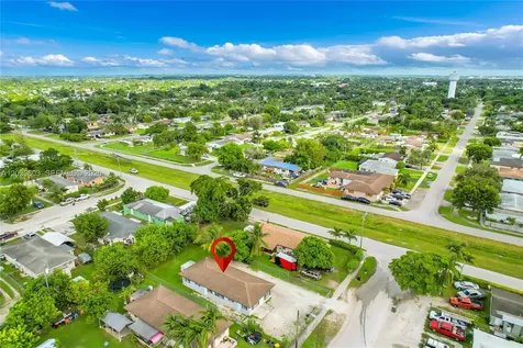 1011 NW 9th Street Homestead FL 33030