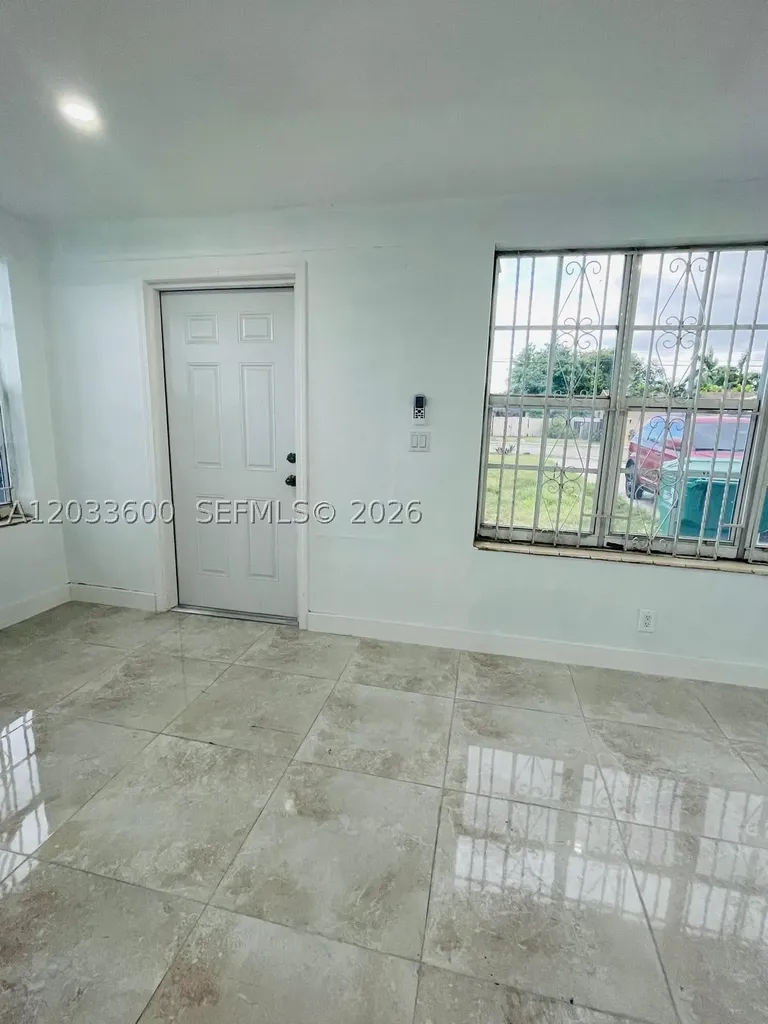 2437 NW 98th Street Miami FL 33147