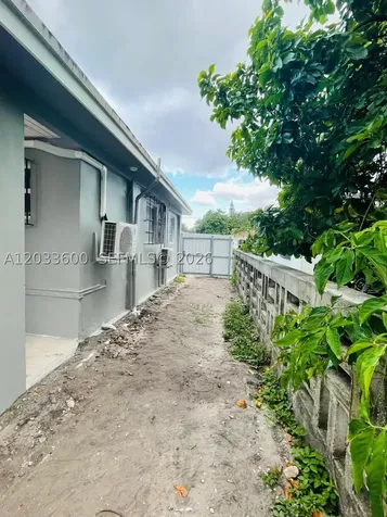 2437 NW 98th Street Miami FL 33147