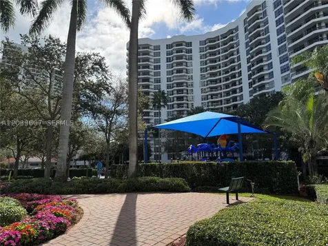 3530 Mystic Pointe Drive Aventura FL 33180