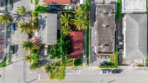 1267 NW 3rd Street Miami FL 33125