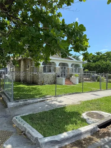 1269 NW 4th Street Miami FL 33125
