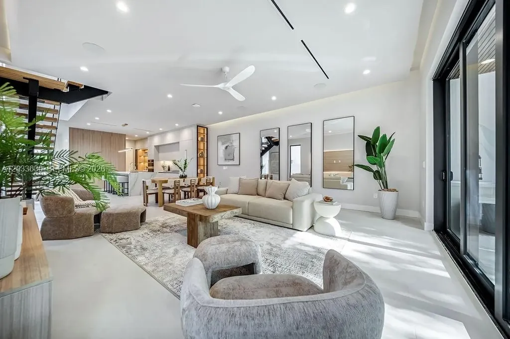 906 NE 17th Terrace Fort Lauderdale FL 33304