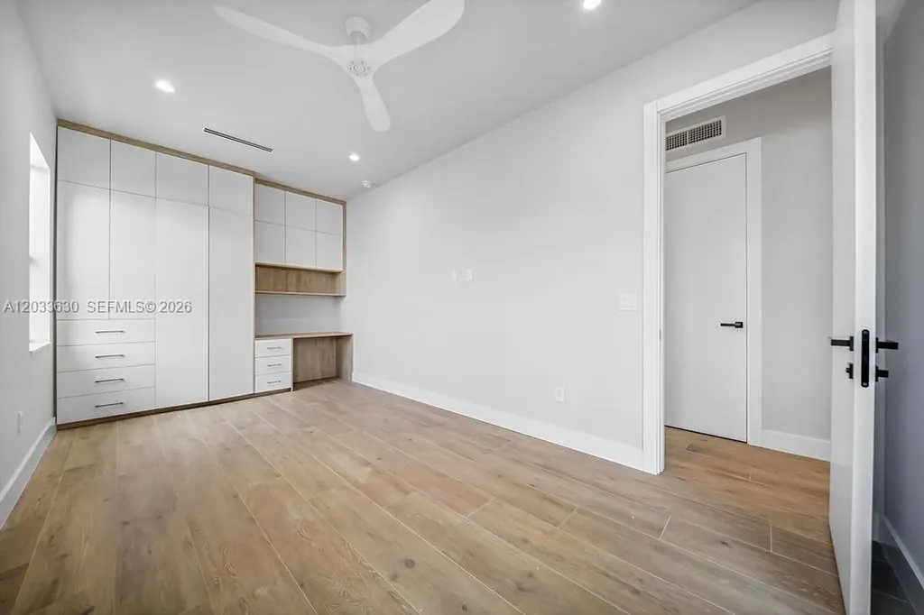 906 NE 17th Terrace Fort Lauderdale FL 33304