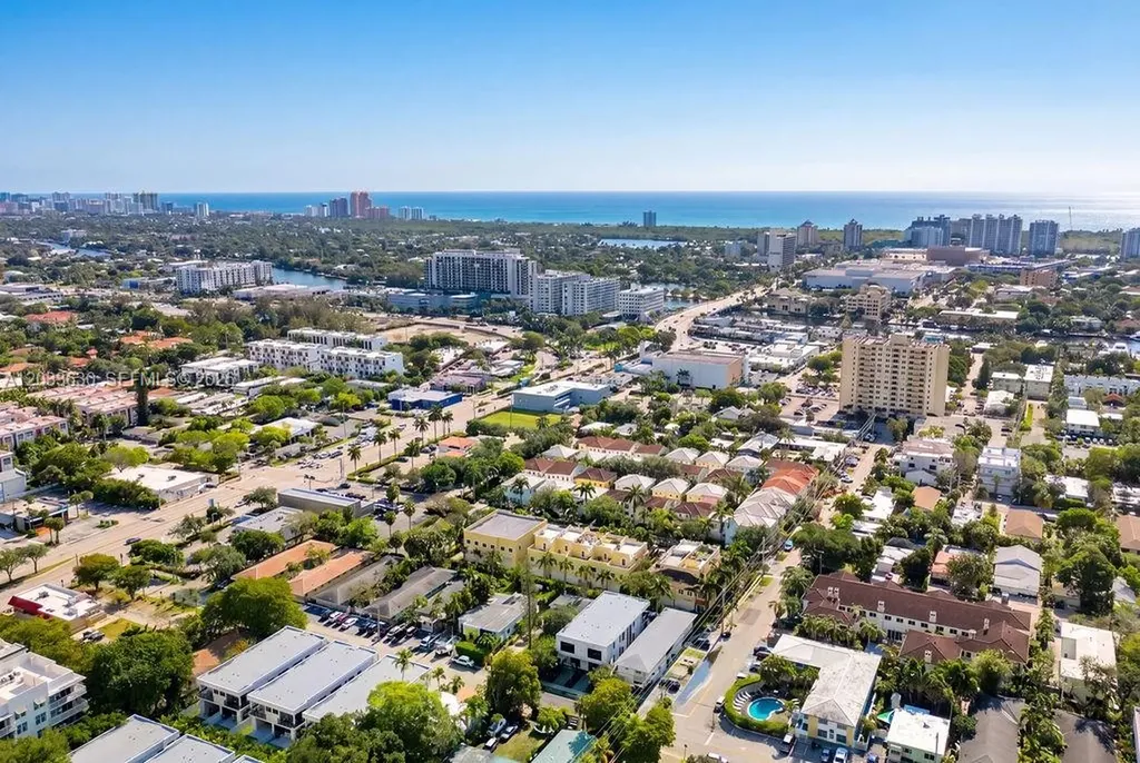 906 NE 17th Terrace Fort Lauderdale FL 33304
