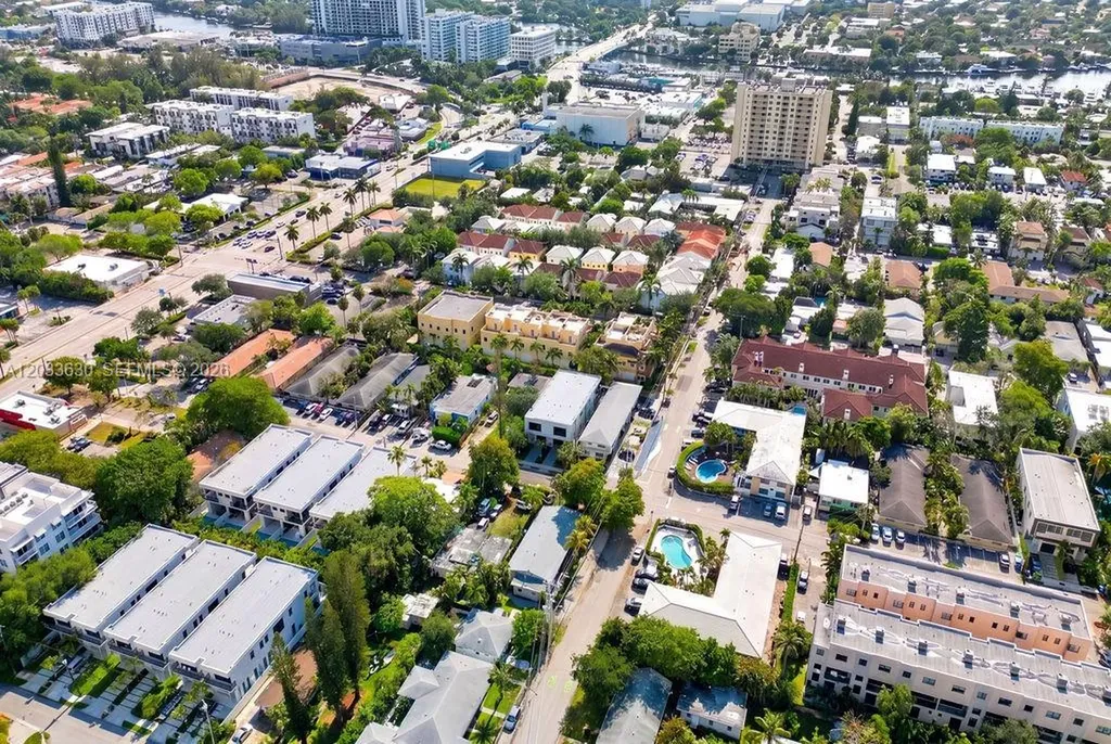 906 NE 17th Terrace Fort Lauderdale FL 33304