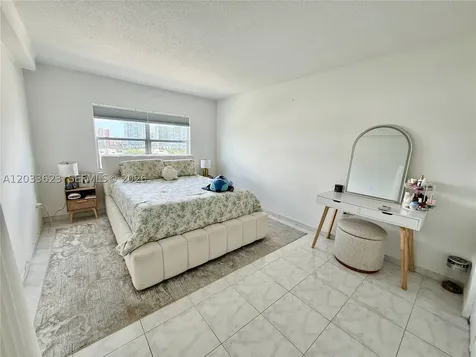 400 Kings Point Drive Sunny Isles Beach FL 33160