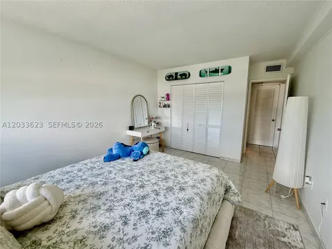 400 Kings Point Drive Sunny Isles Beach FL 33160