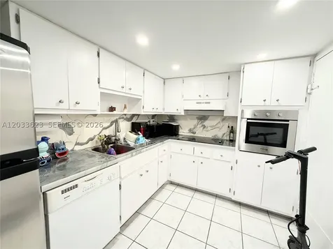 400 Kings Point Drive Sunny Isles Beach FL 33160