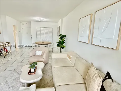 400 Kings Point Drive Sunny Isles Beach FL 33160