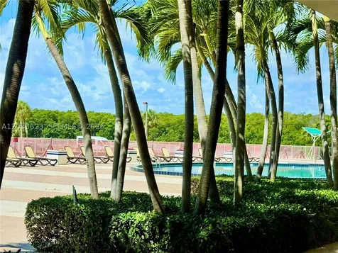 400 Kings Point Drive Sunny Isles Beach FL 33160