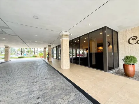 400 Kings Point Drive Sunny Isles Beach FL 33160