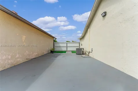 12622 SW 211th Terrace Miami FL 33177
