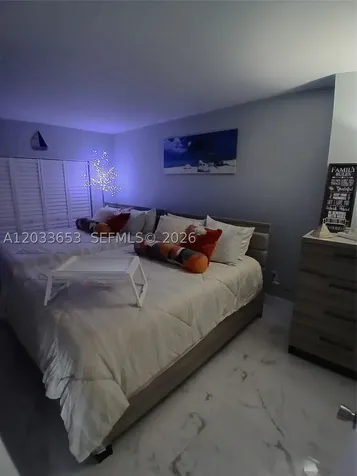 5099 NW 7th Street Miami FL 33126