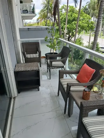 5099 NW 7th Street Miami FL 33126