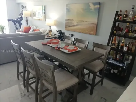 5099 NW 7th Street Miami FL 33126