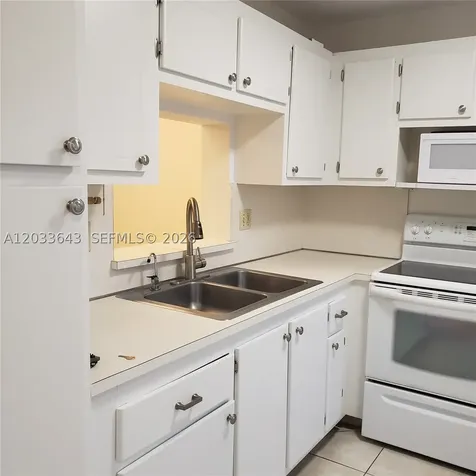 300 NE 12th Avenue Hallandale Beach FL 33009