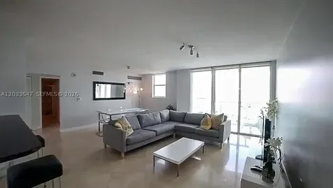 31 SE 5th Street Miami FL 33131