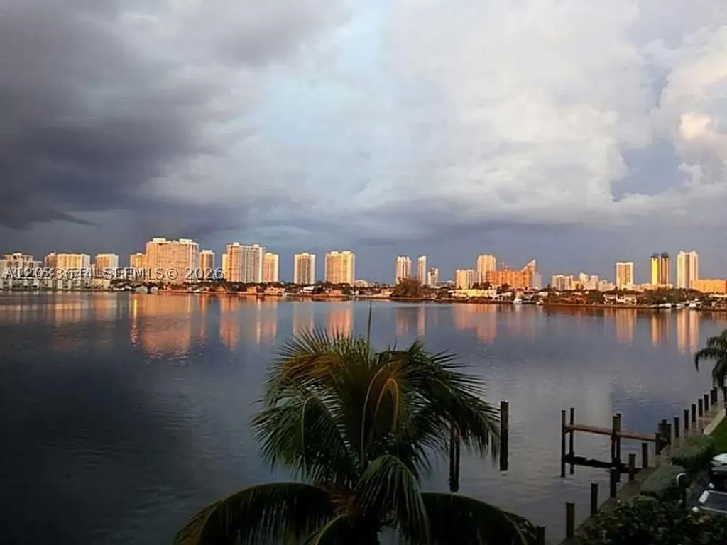 16546 NE 26th Avenue North Miami Beach FL 33160