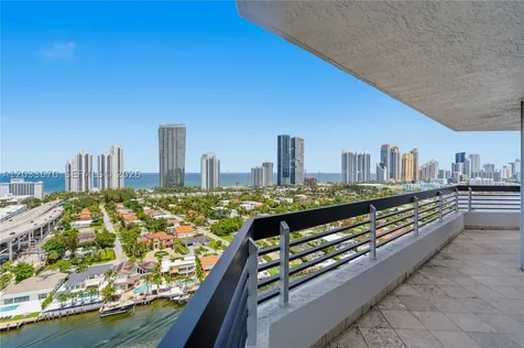 19195 NE 36th Court Aventura FL 33180