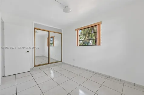 20 E 52nd Place Hialeah FL 33013