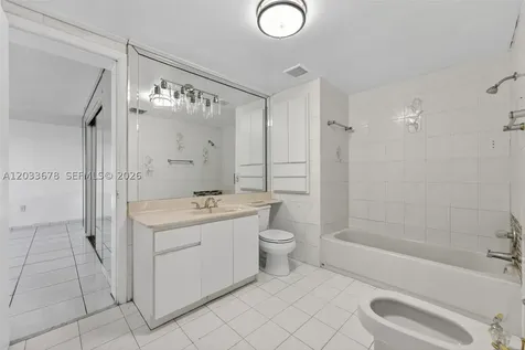 20 E 52nd Place Hialeah FL 33013