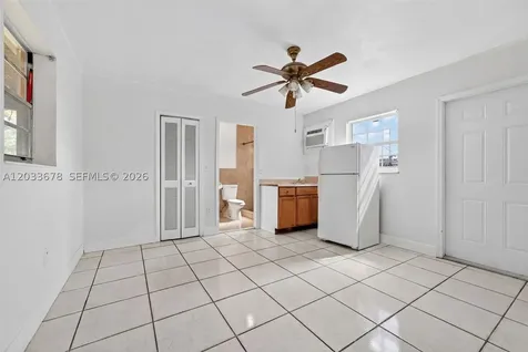 20 E 52nd Place Hialeah FL 33013