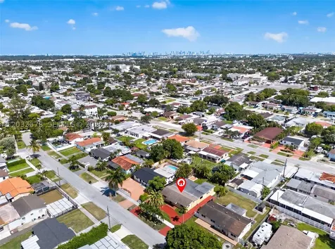 20 E 52nd Place Hialeah FL 33013