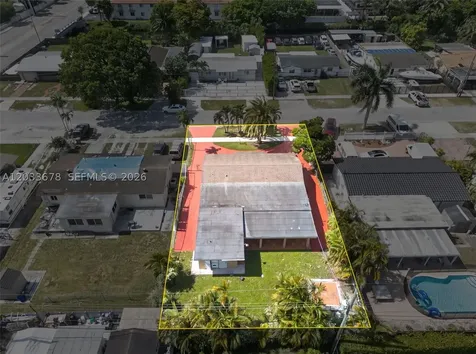 20 E 52nd Place Hialeah FL 33013