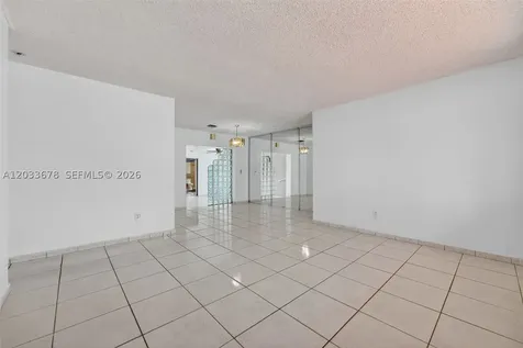 20 E 52nd Place Hialeah FL 33013