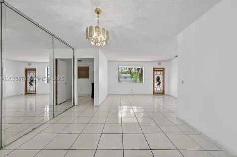 20 E 52nd Place Hialeah FL 33013