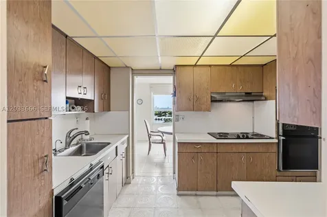 9102 W Bay Harbor Drive Bay Harbor Islands FL 33154