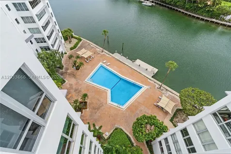 9102 W Bay Harbor Drive Bay Harbor Islands FL 33154