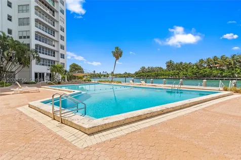 9102 W Bay Harbor Drive Bay Harbor Islands FL 33154