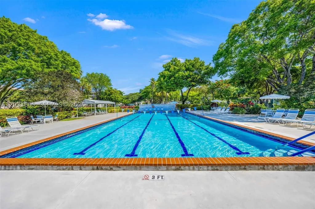 3641 Oaks Clubhouse Drive Pompano Beach FL 33069
