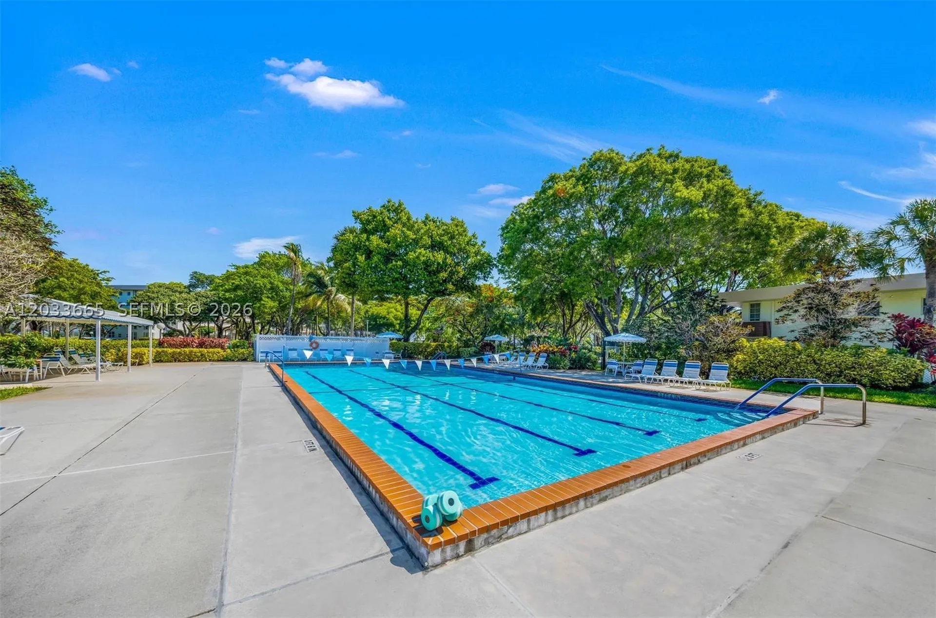 3641 Oaks Clubhouse Drive Pompano Beach FL 33069