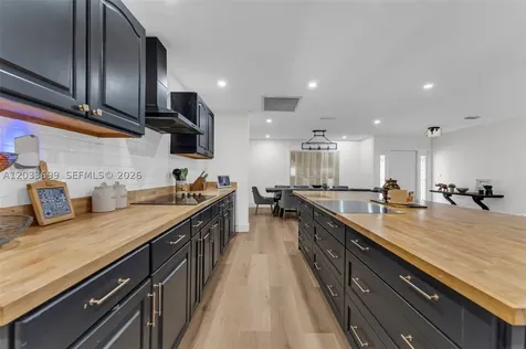 680 El Dorado Parkway Plantation FL 33317