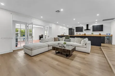680 El Dorado Parkway Plantation FL 33317