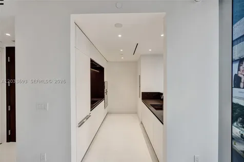 300 Biscayne Blvd Way Miami FL 33131
