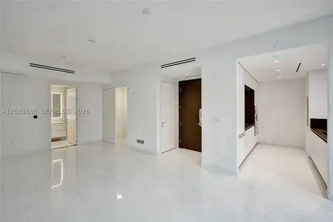 300 Biscayne Blvd Way Miami FL 33131