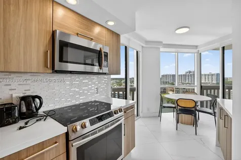 1000 Island Boulevard Aventura FL 33160