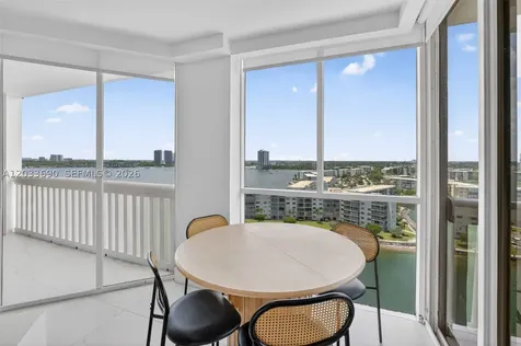 1000 Island Boulevard Aventura FL 33160