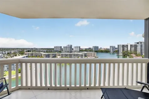 1000 Island Boulevard Aventura FL 33160